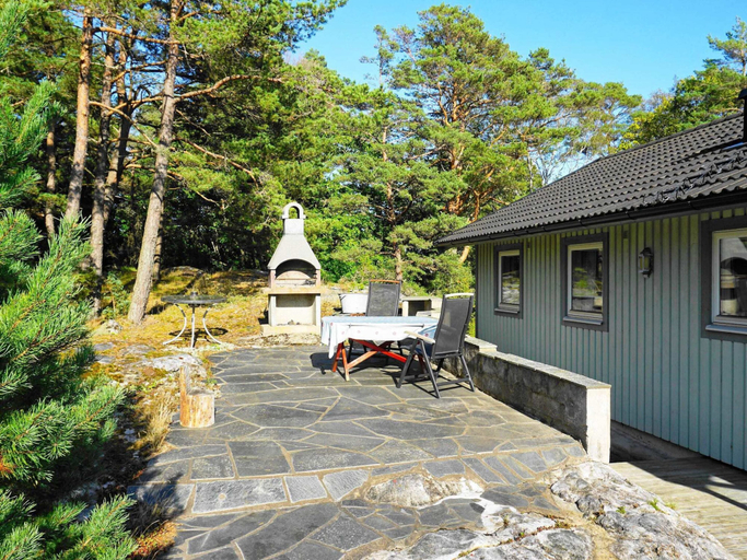 Exterior & Views 2, Holiday Home in Askeröarna, Tjörn