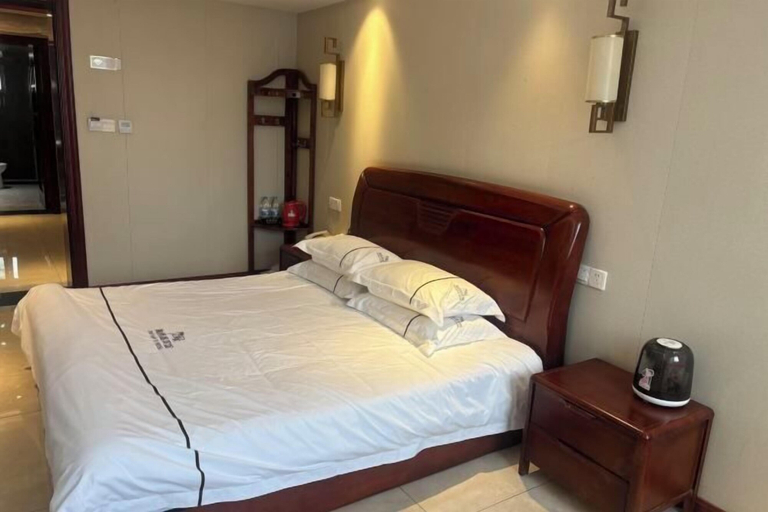Bedroom 12