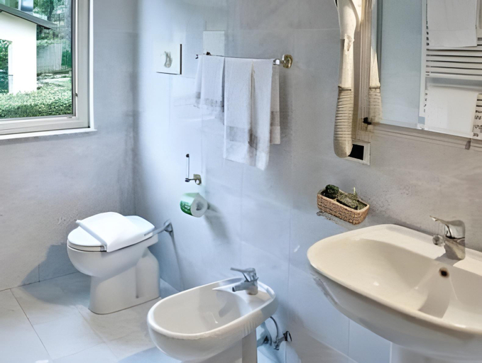 Bathroom 6