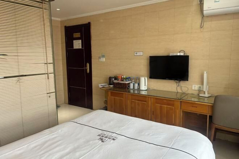 Bedroom 12