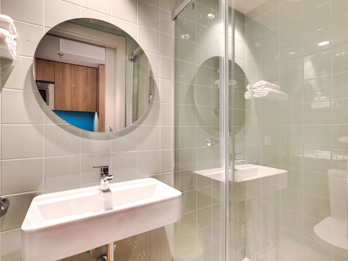 Bathroom 4, Livensa Living Studios Valencia Viveros, Valencia