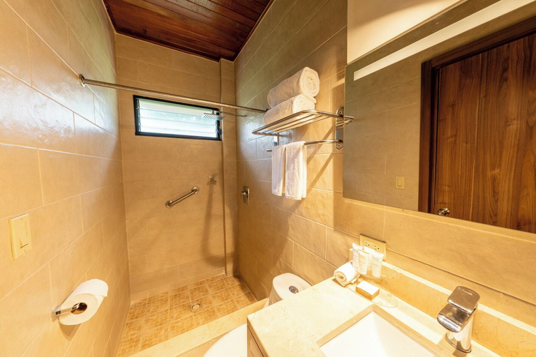 Bathroom 4, Hotel Faranda Guayacanes, a member of Radisson Ind, Chitré
