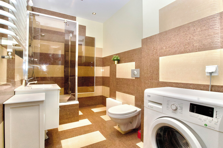 Bathroom 2, Rodzinny apartament dla 6 osób, Kraków City