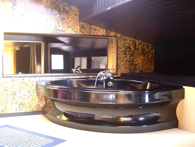 Dining Room 16