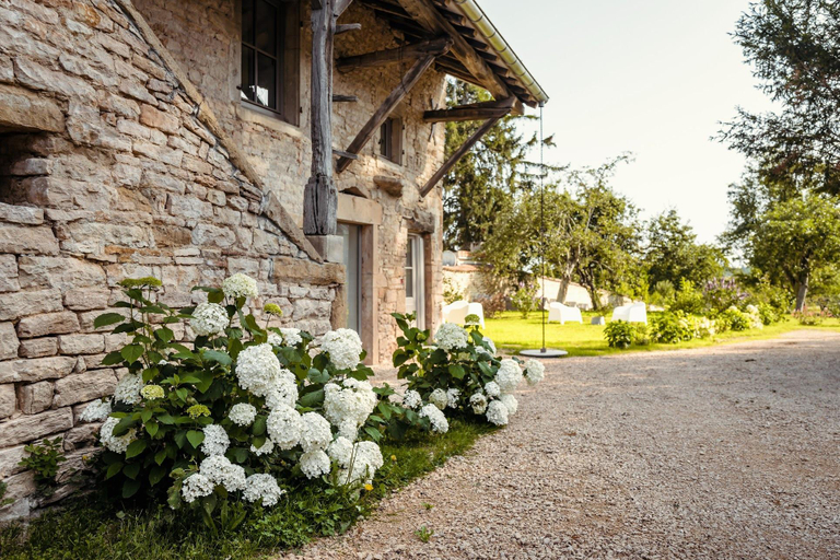 Exterior & Views 1, Gîte la Porterie - Clos des Dames de Lancharre, Saône-et-Loire