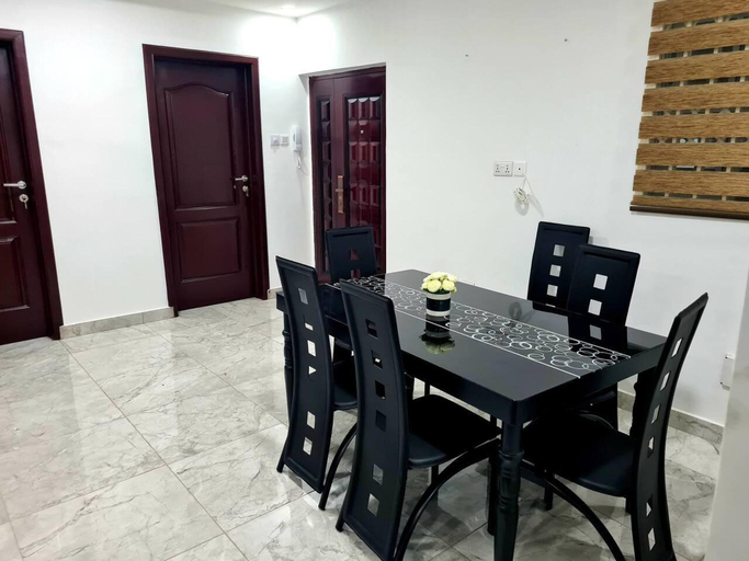 Private kitchen 3, Spacious, Quiet & Cozy- Close to Highway-parking, Tema