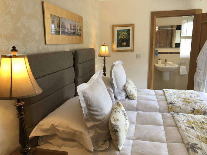 Bedroom 2, Crowfield House, Causeway Coast and Glens