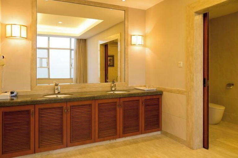 Bathroom 4, Dabeishan Resort, Jieyang