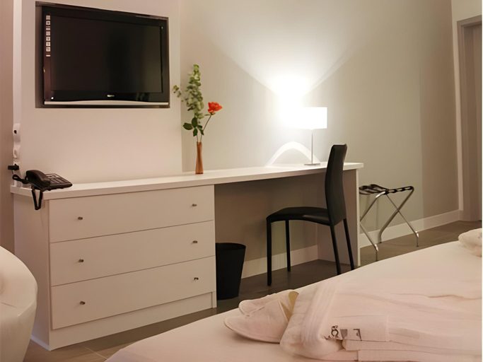 Bedroom 9
