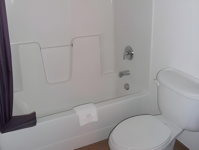 Bathroom 11