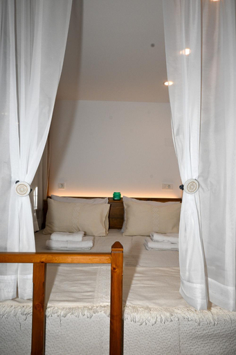 Bedroom 1, Platanos Apartments, South Aegean