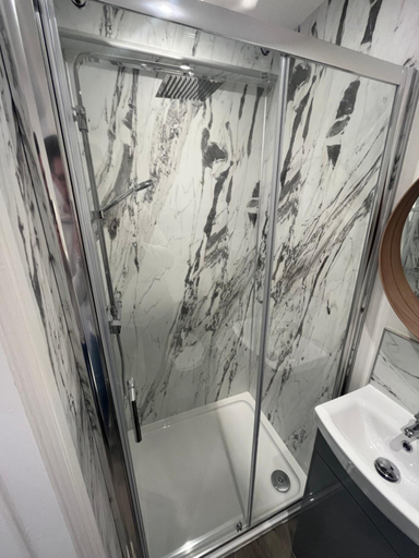 Bathroom 3, Corner Stone House - Apartment 1, Norfolk