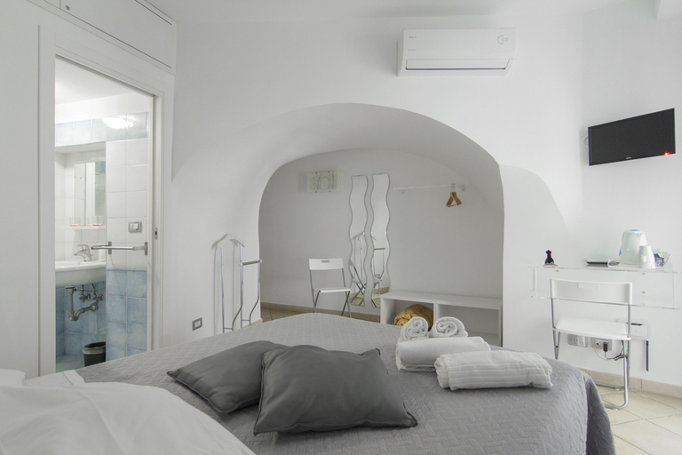 Bedroom 4, B&B Maison Du La Rua, Napoli