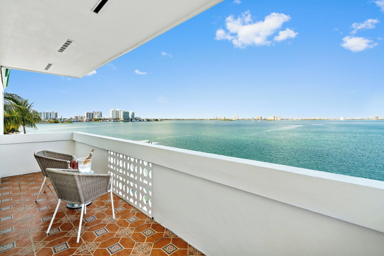 Sport & Beauty 2, Palm Tree Club Miami Hotel, Miami-Dade