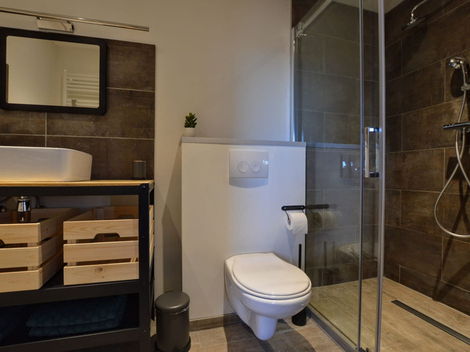 Bathroom 3, Luxurious Cottage in Aywaille with Sauna & Hot Tub, Liège