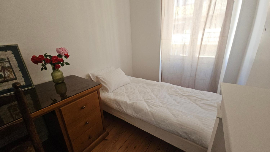 Bedroom, Le Jardin Cafe, Gironde