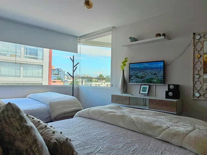 Bedroom 3, PLAZA FOCH Area - APARTMENTS with Balcony, Quito