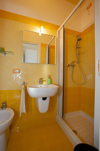 Others 3, Acquamarina, Ascoli Piceno