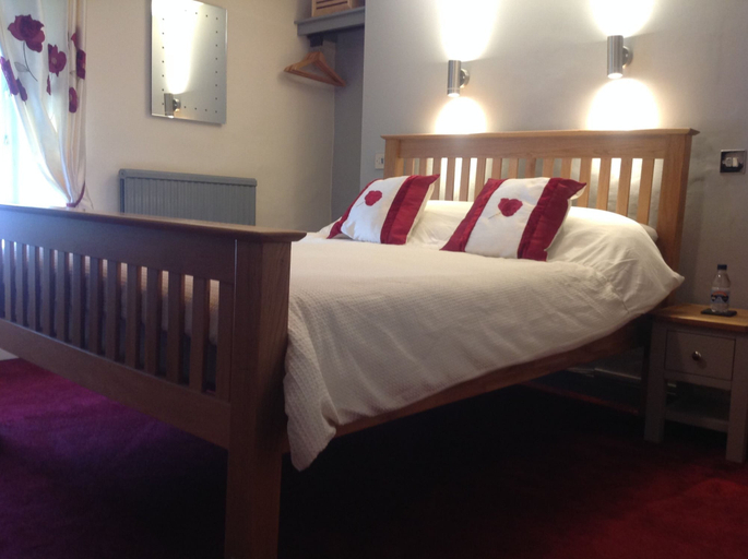 Bedroom 2, Afon Duad Inn, Carmarthenshire