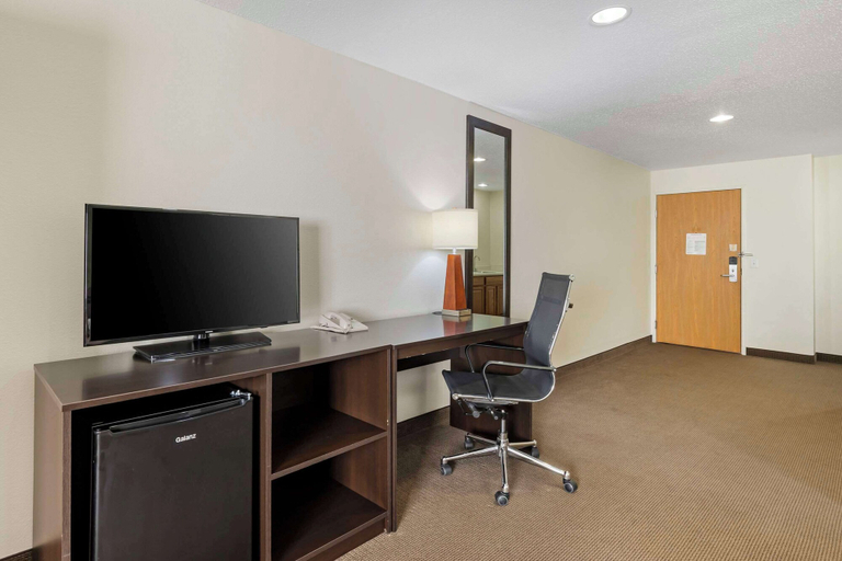 Others 5, Sleep Inn & Suites Charles City, Floyd