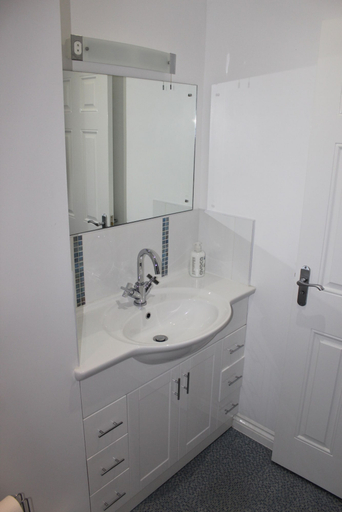 Bathroom 3, Oxfordbnb, Oxfordshire
