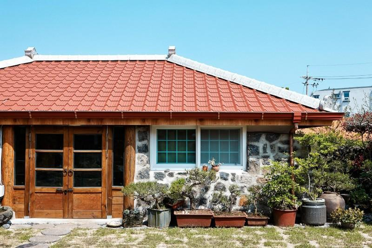 Others 2, Jeju Ianjae Pension, Jeju