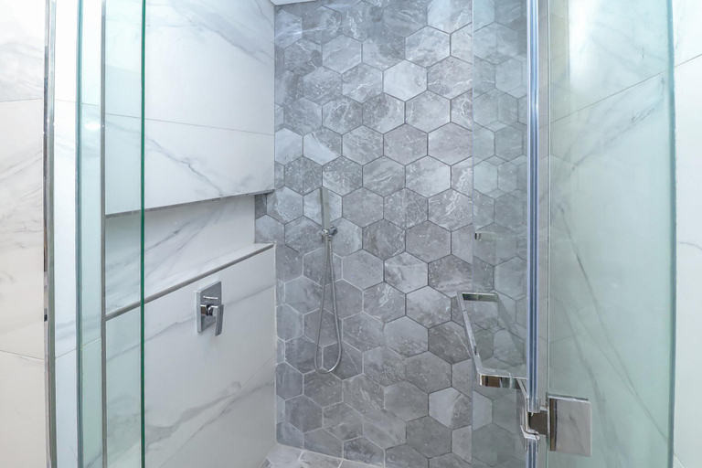 Bathroom 4, City Centre, Close to Dubai Mall I Great Amenities, Dubai
