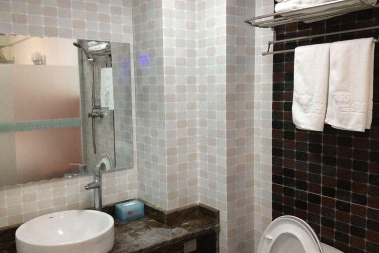Bathroom 5, 365 Business Stays Express Hotel, Zhangzhou