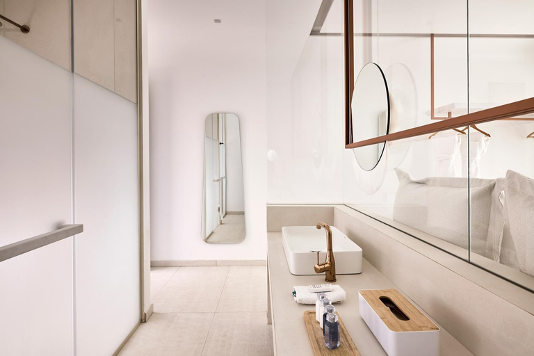Bathroom 4, Ethereum Mykonos, South Aegean