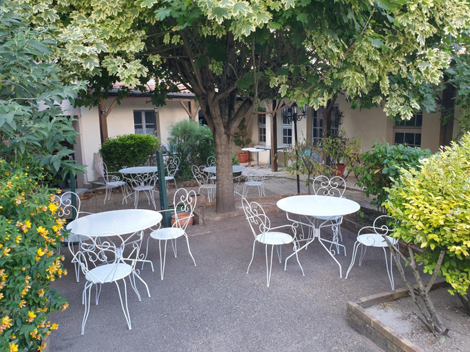 Others 3, Le Relais du Chateau, Deux-Sèvres