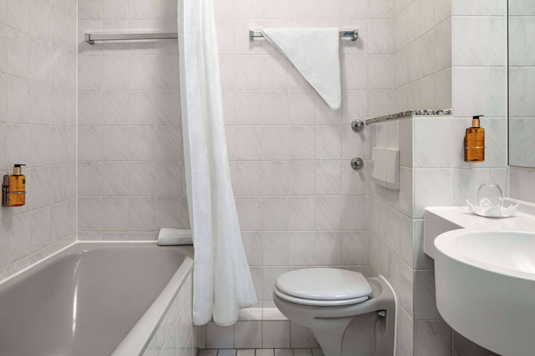 Bathroom 19