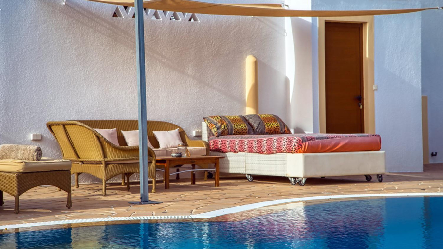 Others 4, Villa d'amour, Central Greece