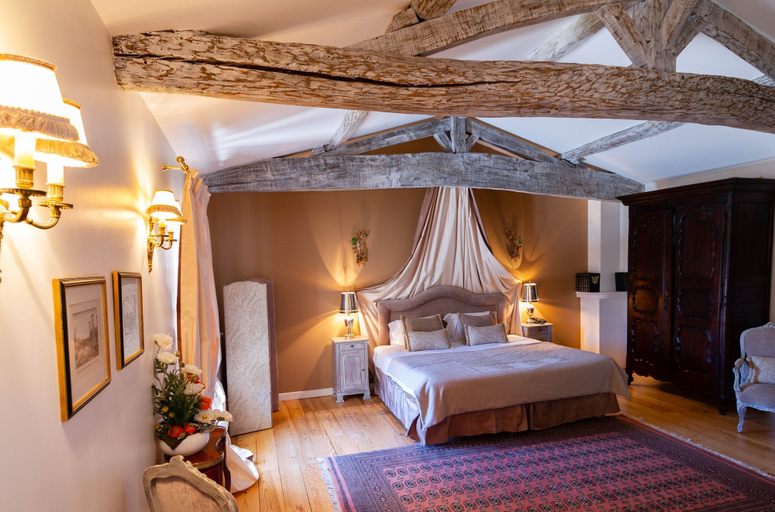 Bedroom 3, Château de Lantic, Gironde