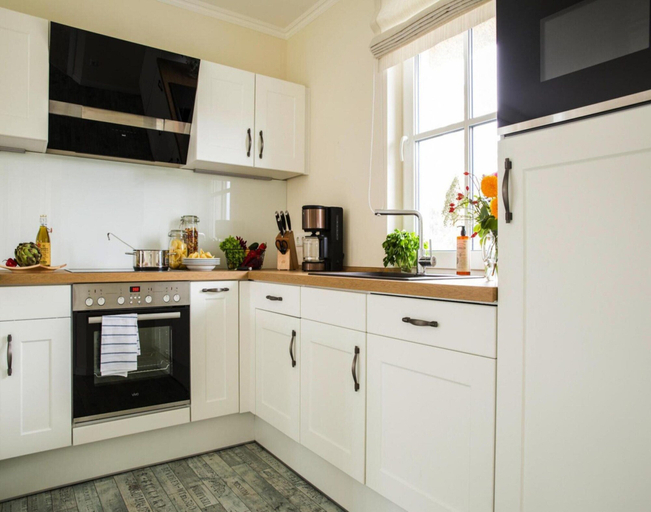 Private kitchen 5, Luxushaus Bodstedt mit Sauna am Bodden, Vorpommern-Rügen