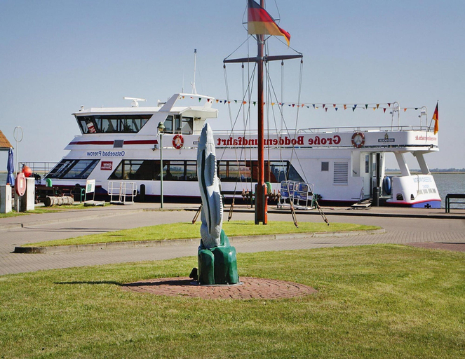 Exterior 3, Ferienwohnung mit Balkon am Bodstedter Bodden, Vorpommern-Rügen