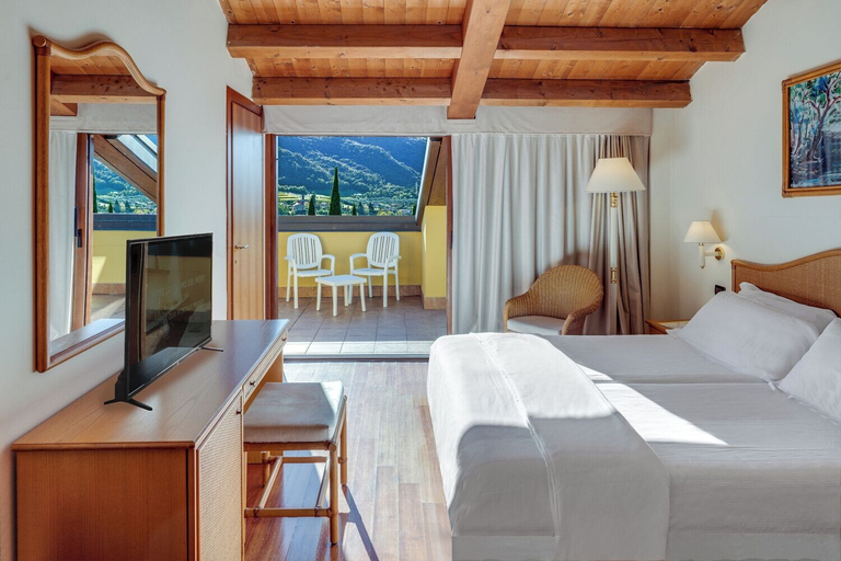 Bedroom 3, Poiano Garda Resort Hotel, Verona