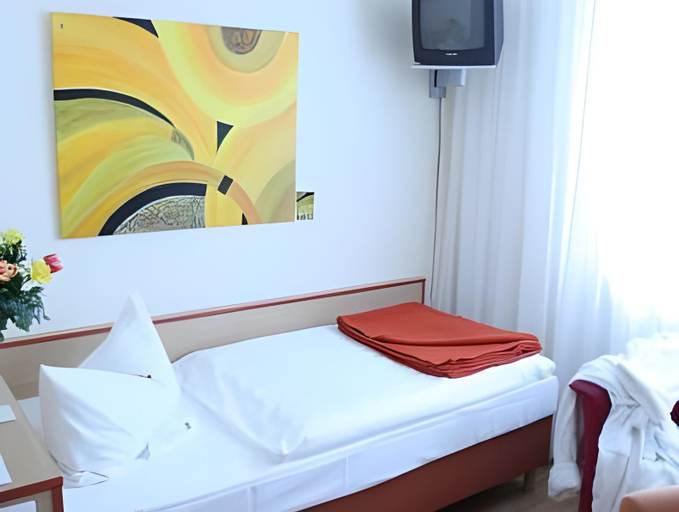 Bedroom 10