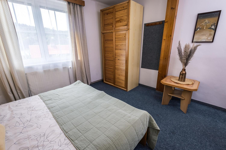 Others 2, Pension Tibor a Luna, Trutnov