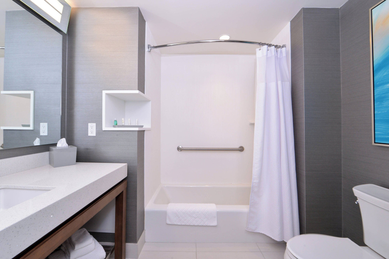 Bathroom 4, Courtyard by Marriott Saskatoon Airport, Division No. 11