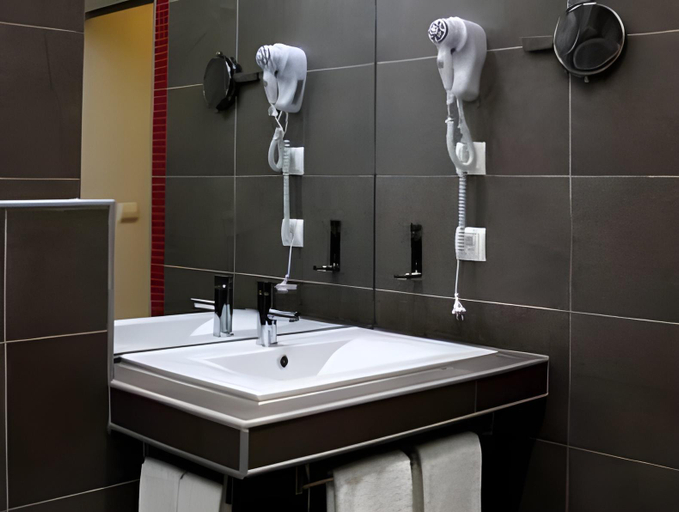 Bathroom 8