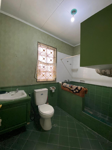 Bathroom 8