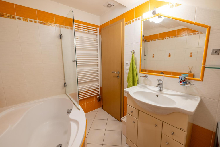 Others 5, Pension Tibor a Luna, Trutnov