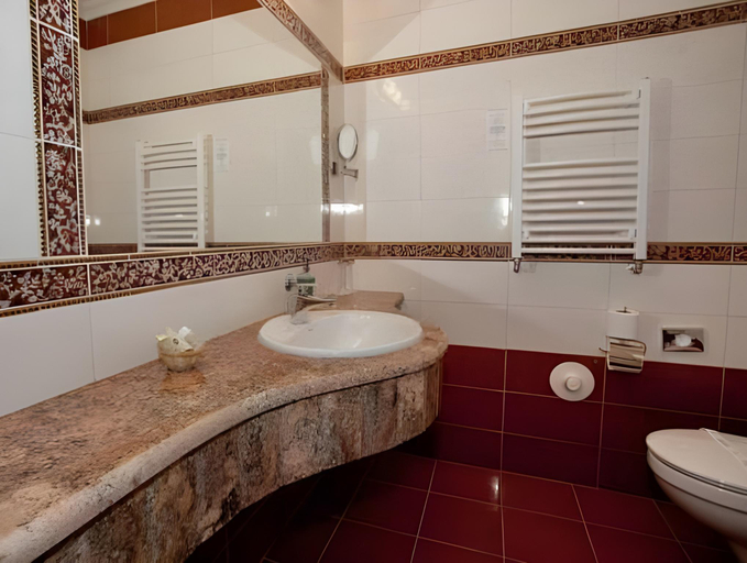 Bathroom 3, Hotel Obester, Debrecen