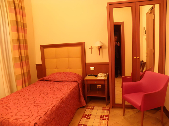 Bedroom 10
