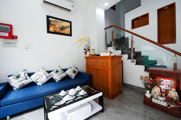 Public Area 2, The white guest house, District 1