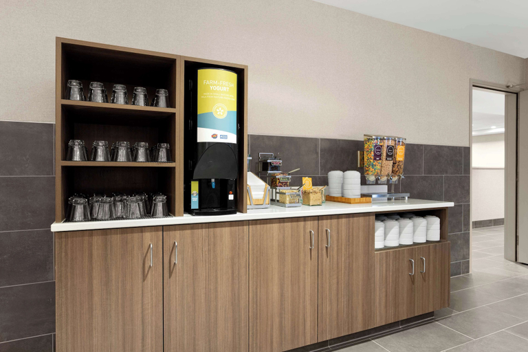 Food & Drinks 5, Home2 Suites By Hilton Owatonna, Steele