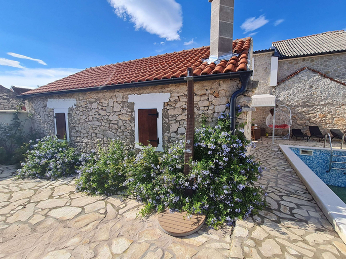 Exterior 5, Home With Swimming Pool & Outdoor Kitchen, Nin