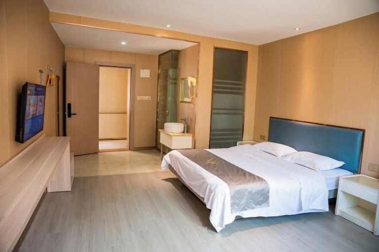 Bedroom 14