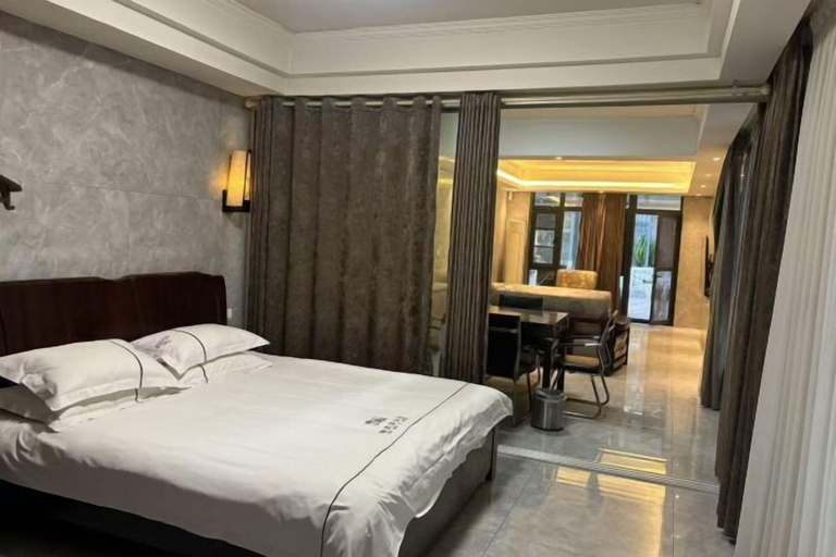 Bedroom 21