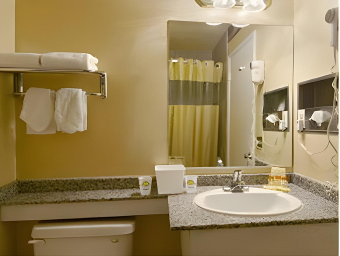 Bathroom 8
